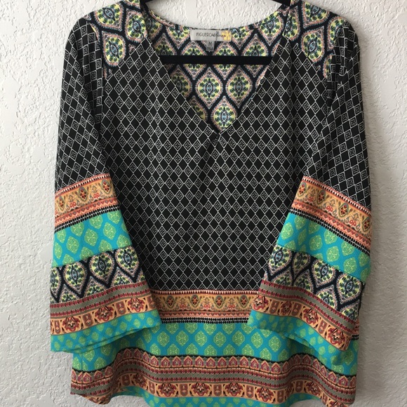 FIGUEROA & FLOWER BOHO  Top Southwestern Aztec - Picture 4 of 7